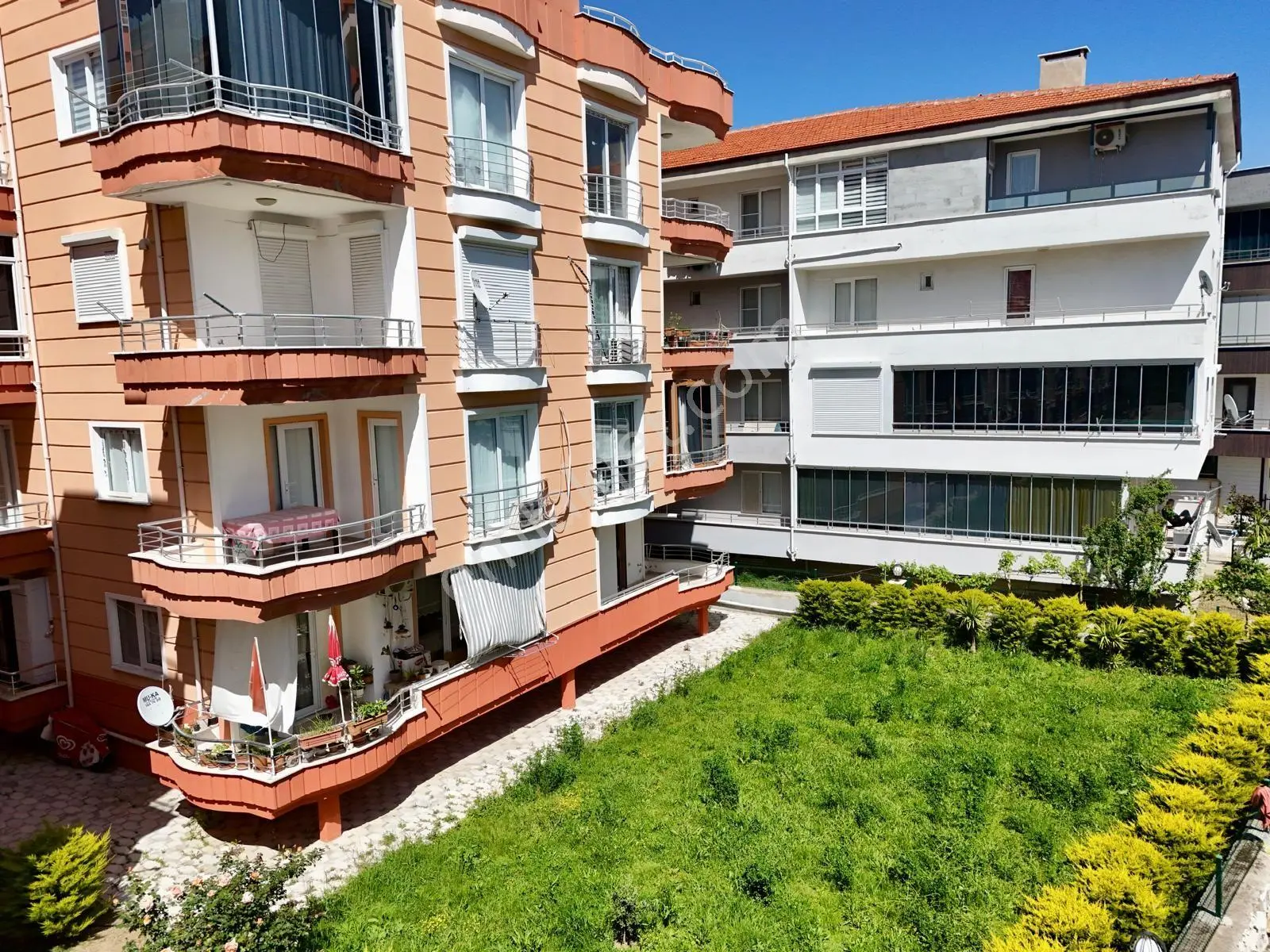 Akçay Aras Emlaktan Altınkum'da Geniş Balkonlu 2+1 Satılık Daire — fotoğraf 32