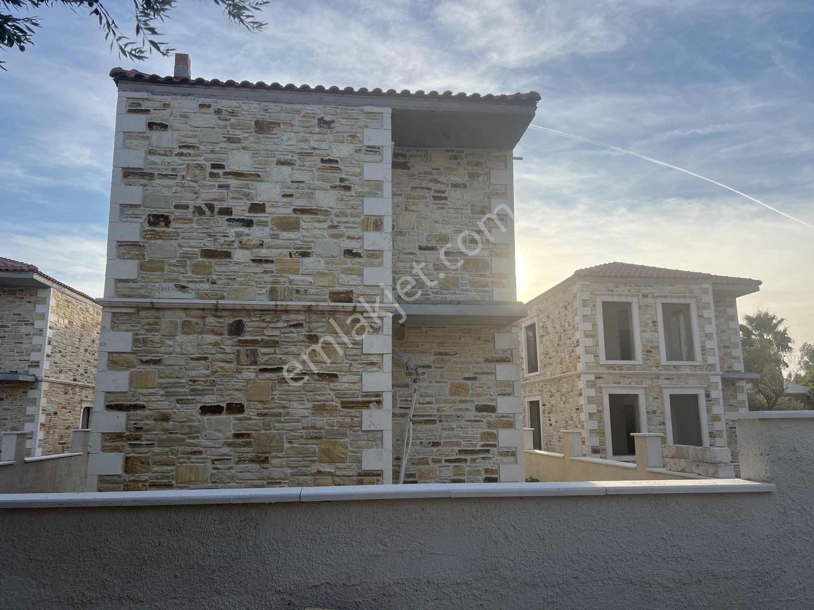 Foçada Denize Yakın 150 M² 4+1 Taş Villalar — fotoğraf 22