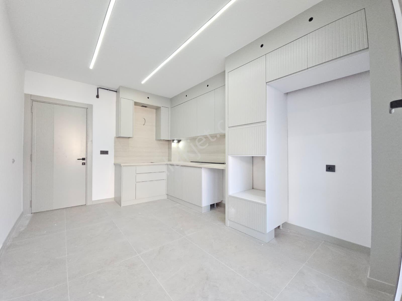 Denizli Şemikler De 165M2 3+1 Site İçerisinde Mükemmel Konumda Geniş Satılık Dai...