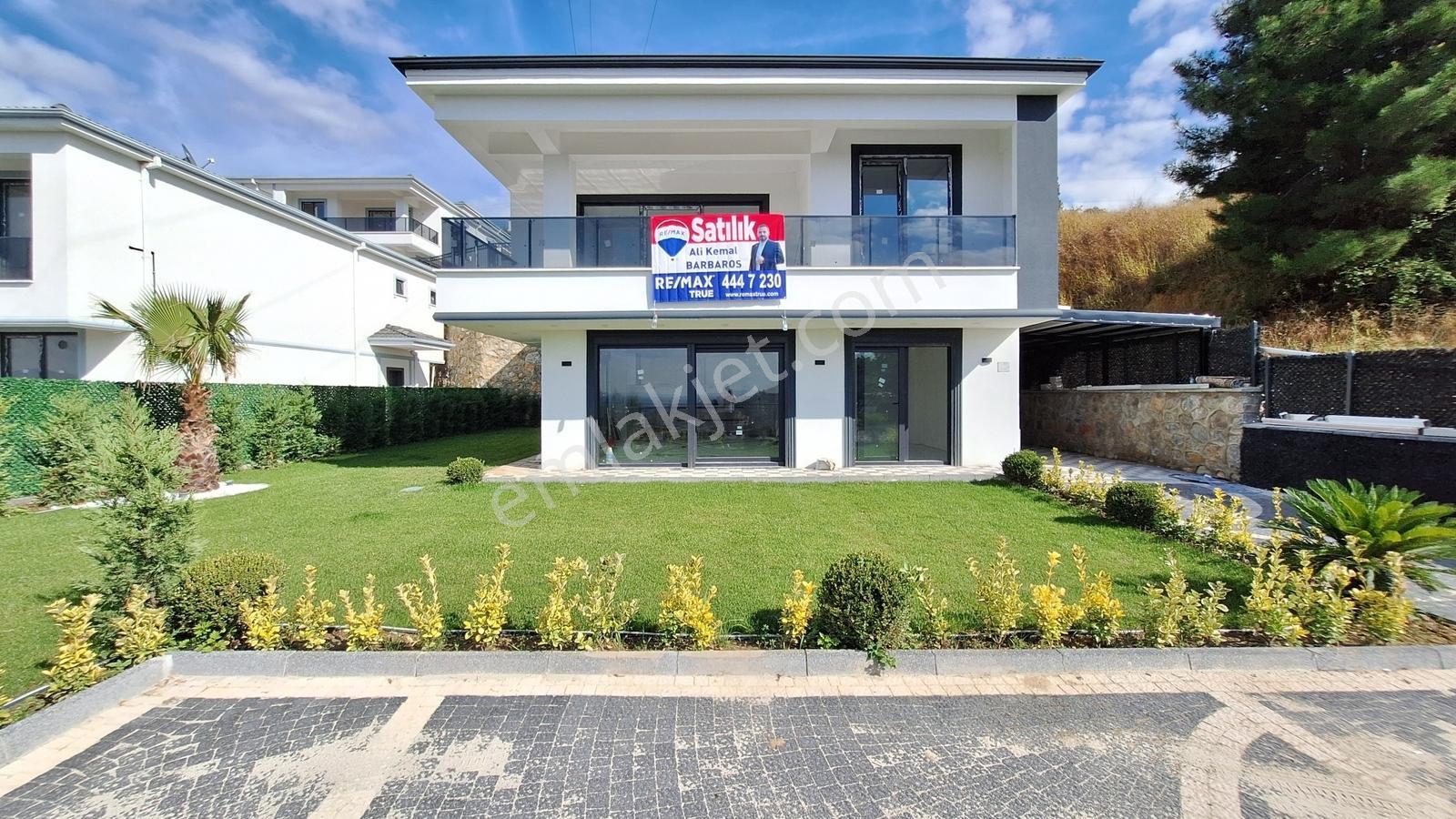 Gölcük Ulaşlı'da Deniz Manzaralı Ultra Lüks Satılık Villa — fotoğraf 2
