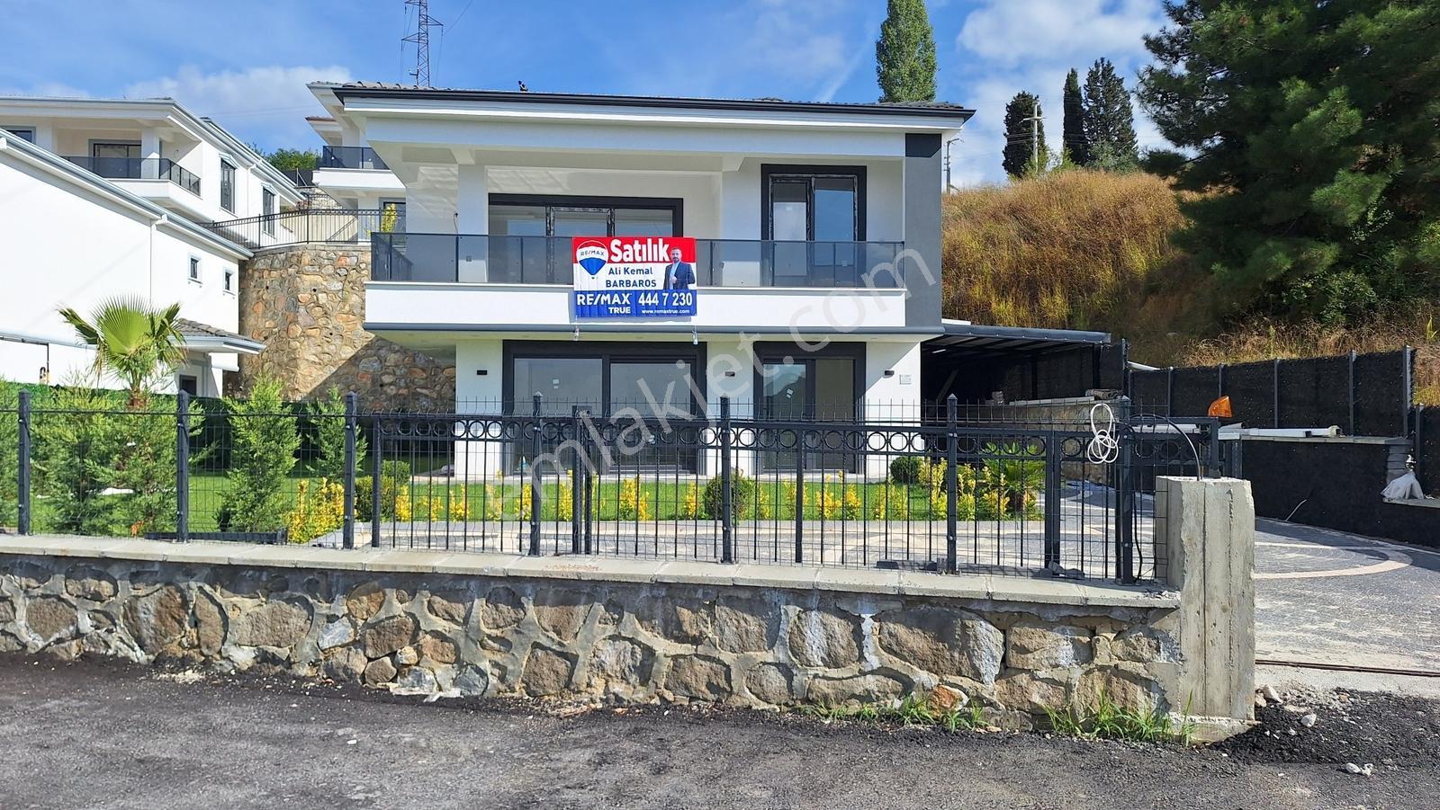 Gölcük Ulaşlı'da Deniz Manzaralı Ultra Lüks Satılık Villa — fotoğraf 4