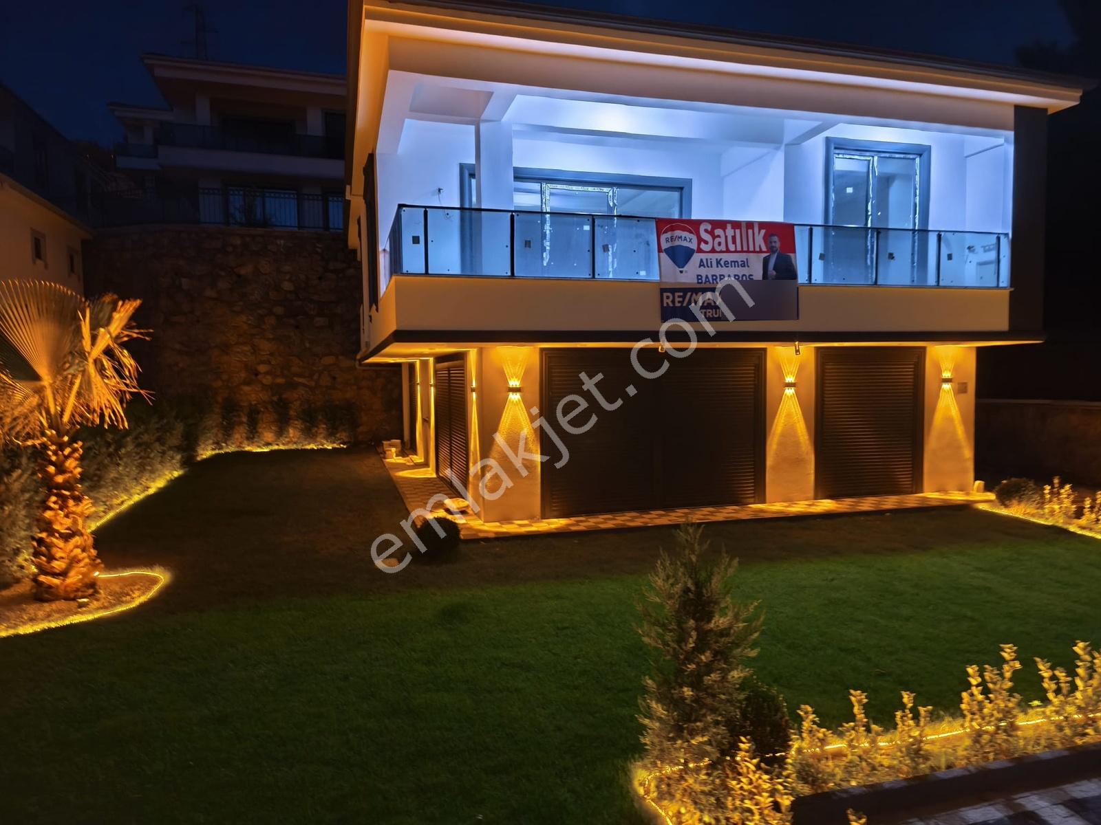 Gölcük Ulaşlı'da Deniz Manzaralı Ultra Lüks Satılık Villa — fotoğraf 16