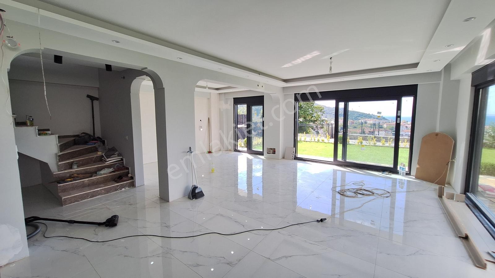Gölcük Ulaşlı'da Deniz Manzaralı Ultra Lüks Satılık Villa — fotoğraf 21