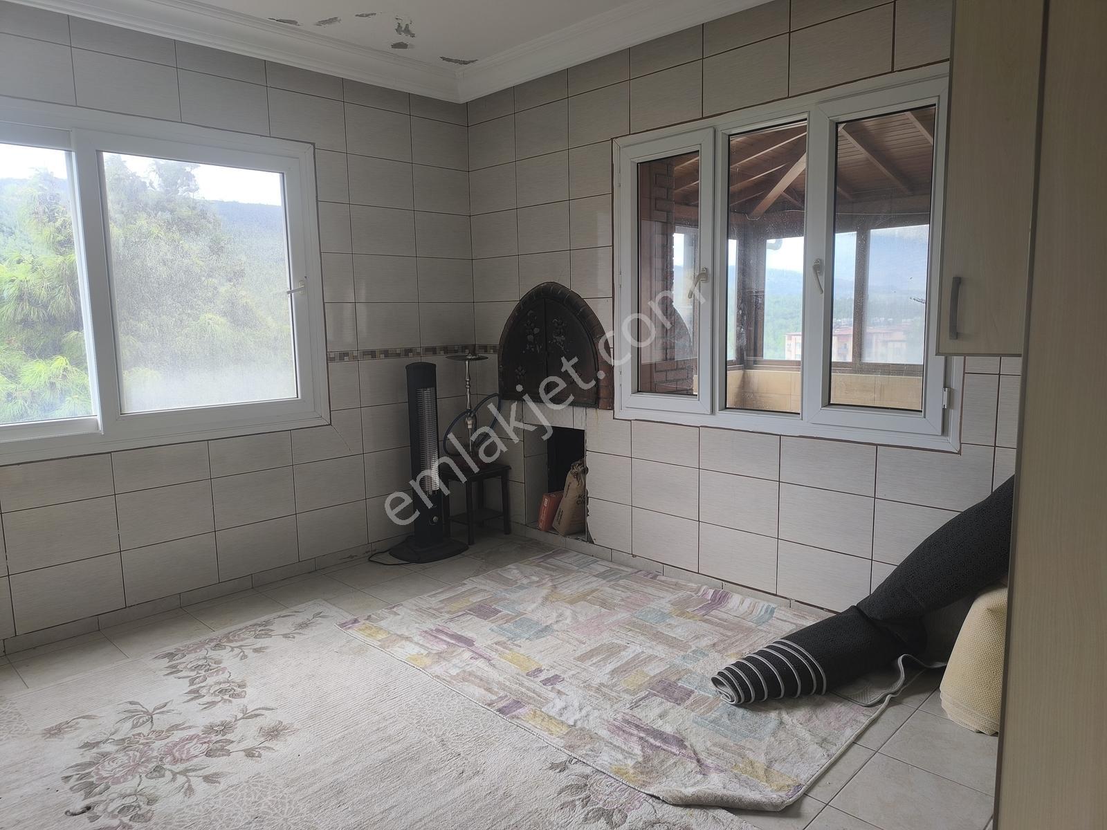 Belen Gedikte Ötüken Sitesi Yanında Satılık 4 Katlı Bina — fotoğraf 3