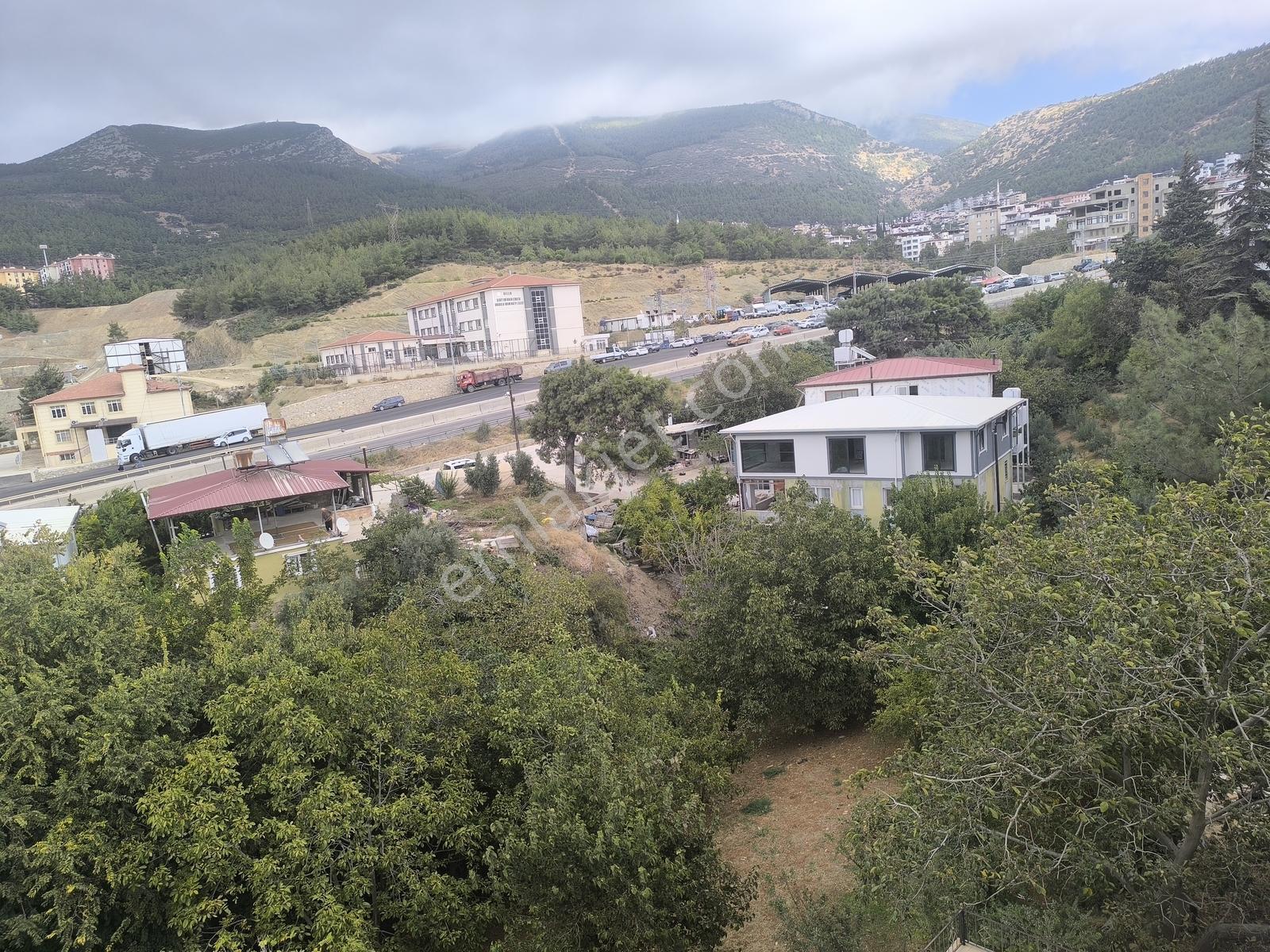 Belen Gedikte Ötüken Sitesi Yanında Satılık 4 Katlı Bina — fotoğraf 6