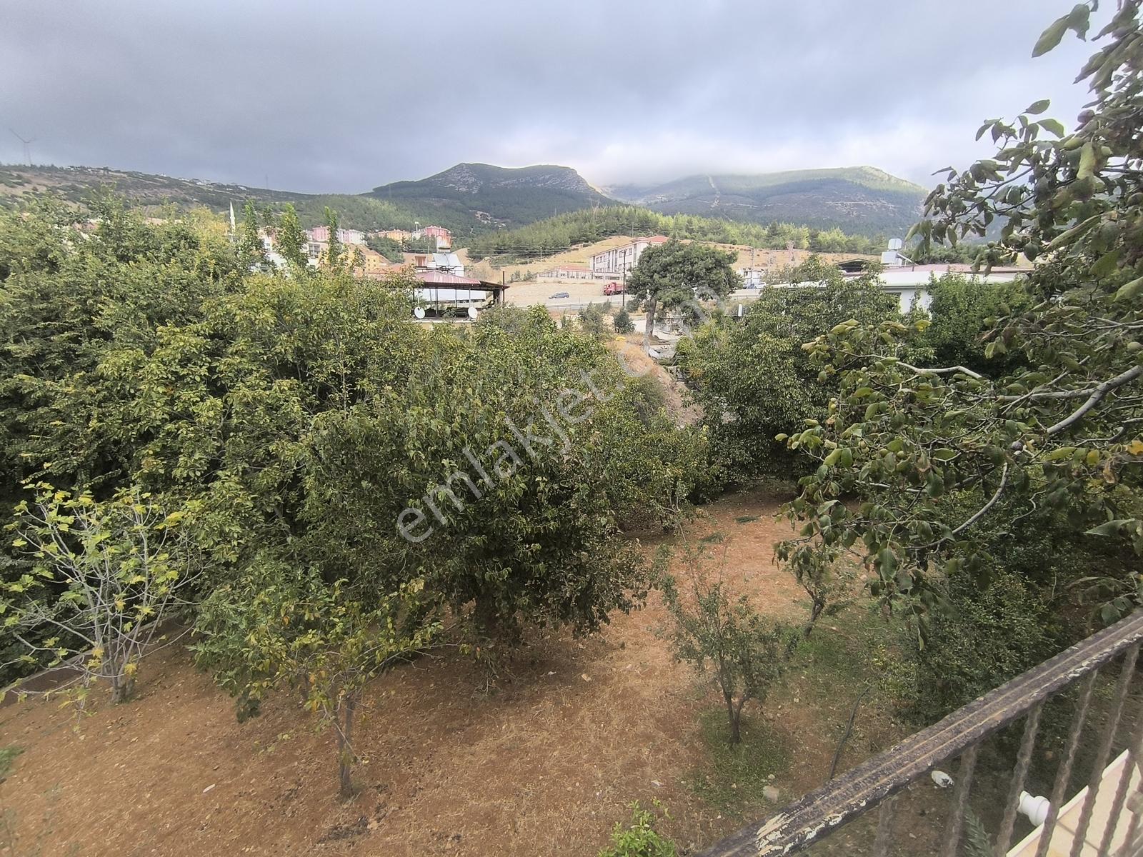 Belen Gedikte Ötüken Sitesi Yanında Satılık 4 Katlı Bina — fotoğraf 12