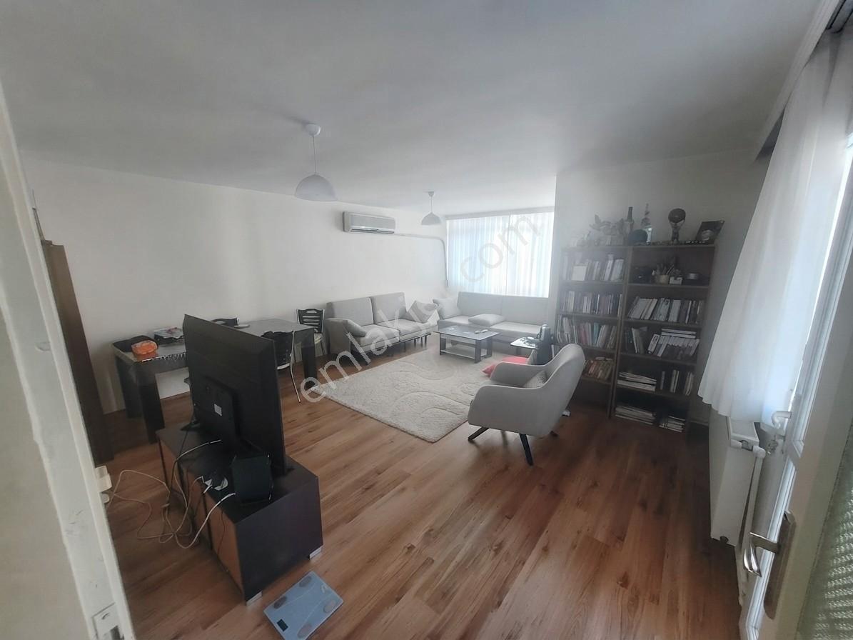 Üçkuyular İnönü Caddesi Paraleli Otoparklı 2+1 Satılık Daire — fotoğraf 2