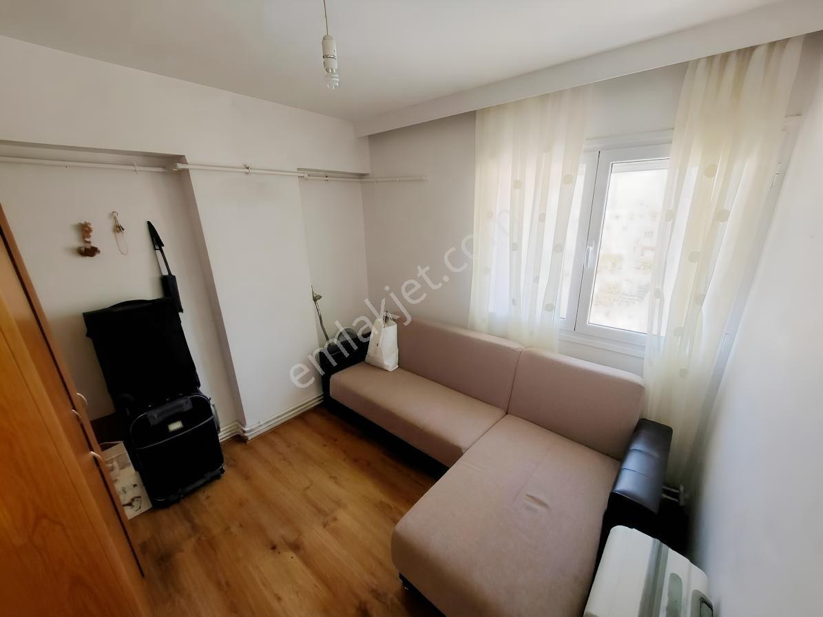 Üçkuyular İnönü Caddesi Paraleli Otoparklı 2+1 Satılık Daire — fotoğraf 6