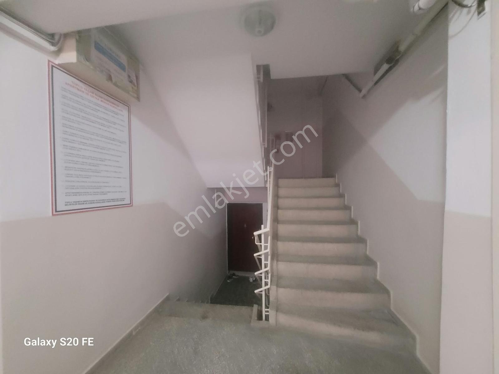 Üçkuyular İnönü Caddesi Paraleli Otoparklı 2+1 Satılık Daire — fotoğraf 16