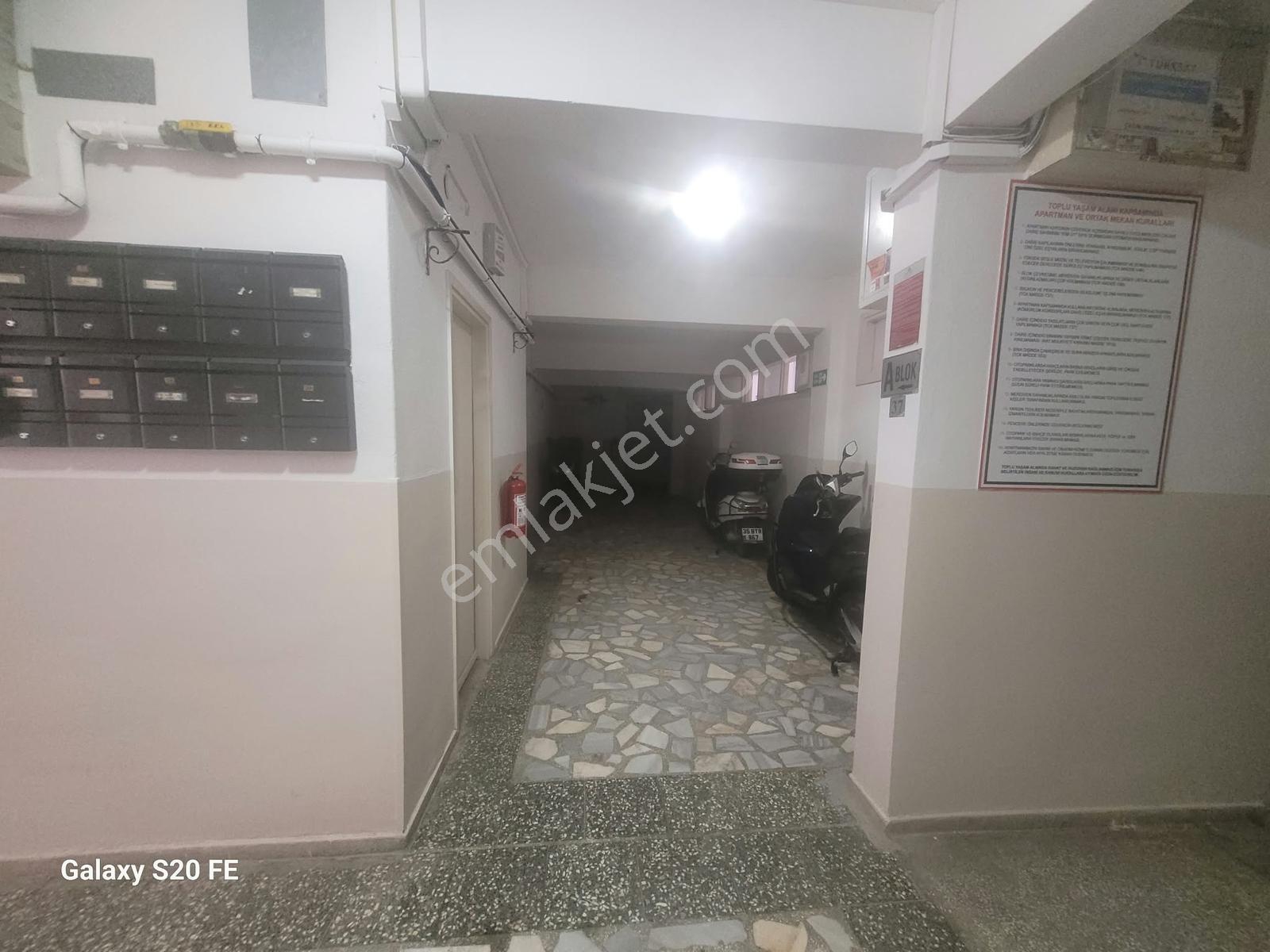 Üçkuyular İnönü Caddesi Paraleli Otoparklı 2+1 Satılık Daire — fotoğraf 17