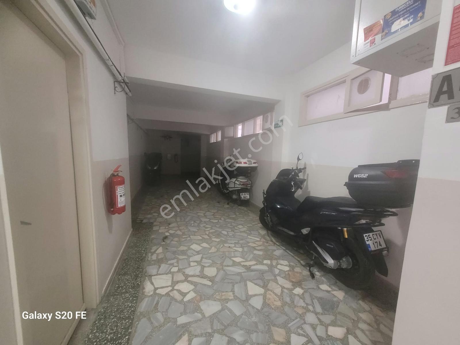 Üçkuyular İnönü Caddesi Paraleli Otoparklı 2+1 Satılık Daire — fotoğraf 18
