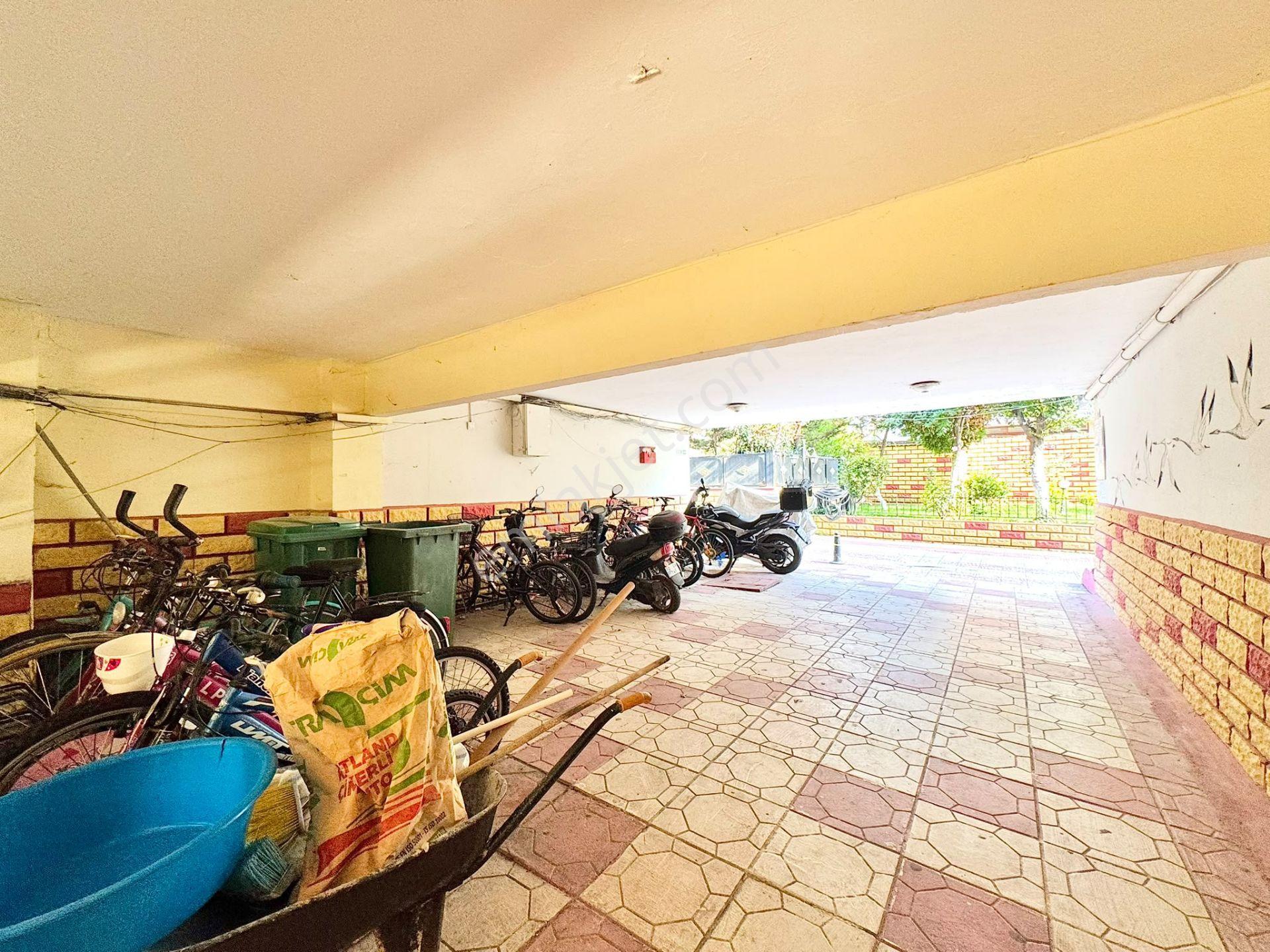 Goldhouse Dan Satılık Denize Sıfır 501 Sitesi 1+1 Geniş Daire — fotoğraf 26