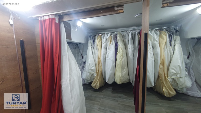 Hamam Sokağında Devren Kiralık 2 Adet Gelinlik Mağazası - Kuaför — fotoğraf 7
