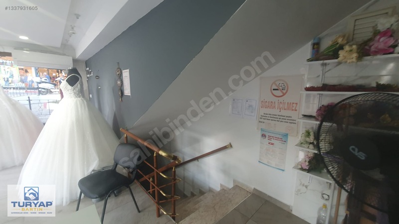 Hamam Sokağında Devren Kiralık 2 Adet Gelinlik Mağazası - Kuaför — fotoğraf 22