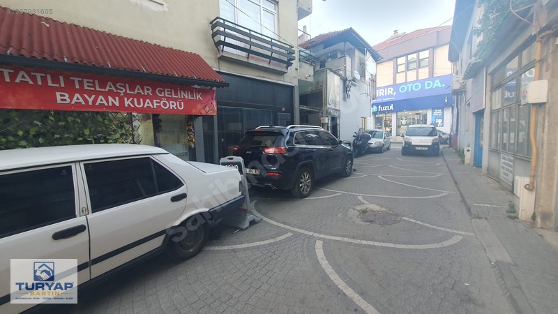 Hamam Sokağında Devren Kiralık 2 Adet Gelinlik Mağazası - Kuaför — fotoğraf 28
