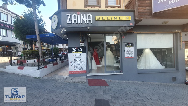 Hamam Sokağında Devren Kiralık 2 Adet Gelinlik Mağazası - Kuaför — fotoğraf 32