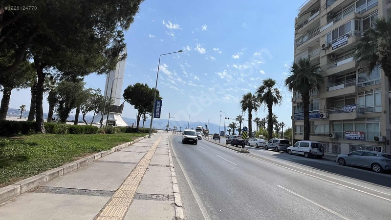 Karşıyaka Da Satılık Yalı Dairesi