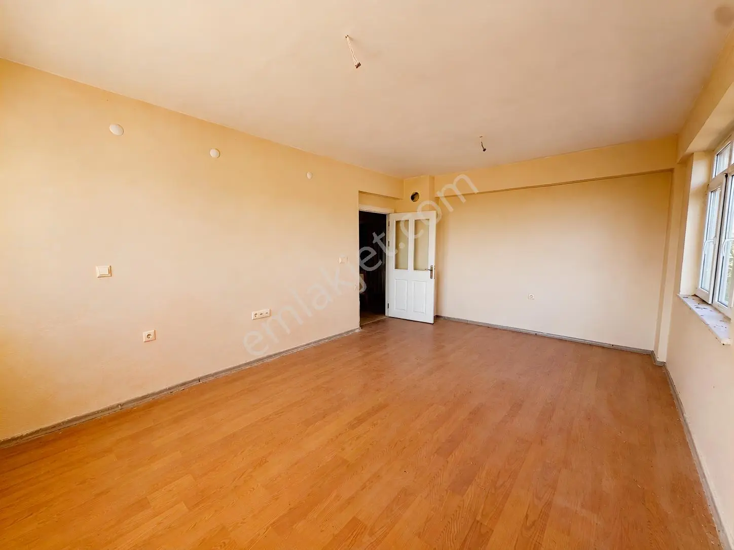 Serbanda 617 M² Arsa Üzerinde 125 M² Net 3+1 Müstakil Villa — fotoğraf 4