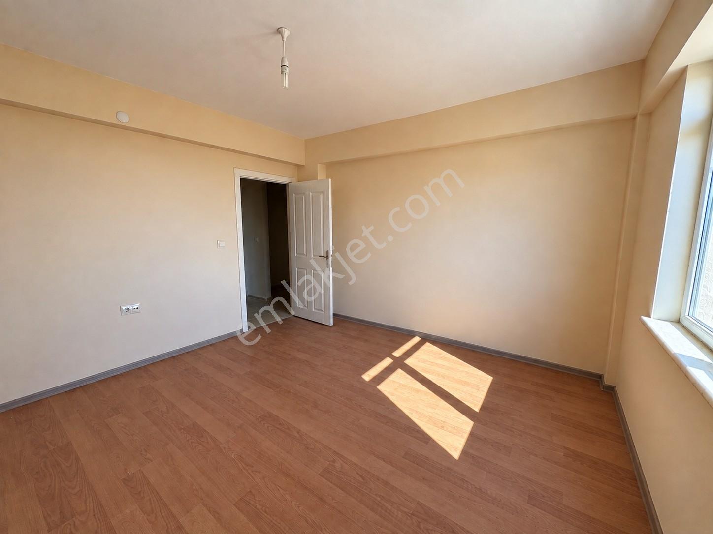 Serbanda 617 M² Arsa Üzerinde 125 M² Net 3+1 Müstakil Villa — fotoğraf 9