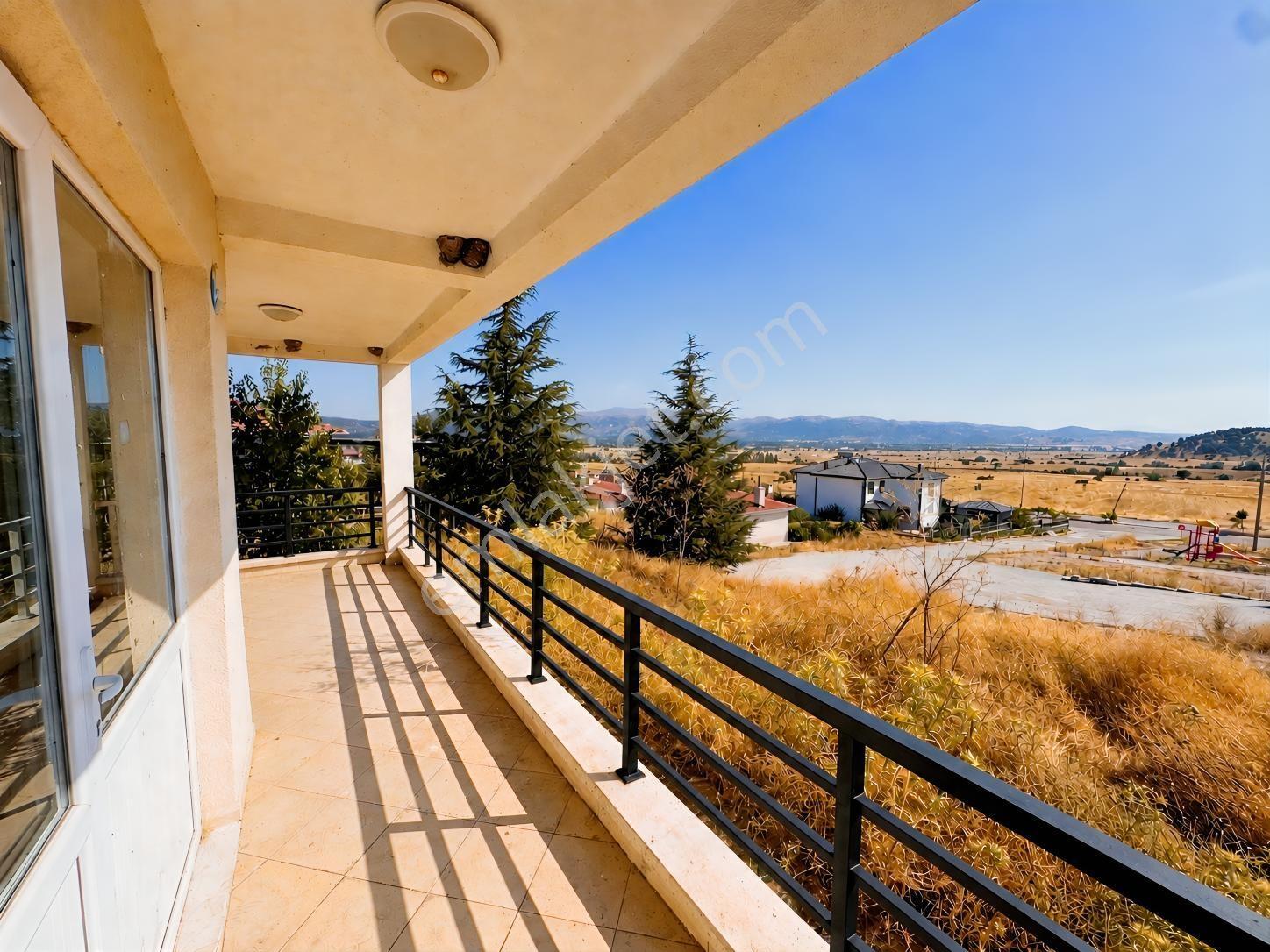 Serbanda 617 M² Arsa Üzerinde 125 M² Net 3+1 Müstakil Villa — fotoğraf 21