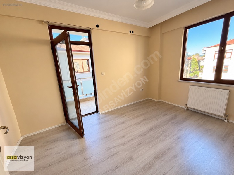 Merkezi Konumda Çarşıya Yürüme Mesafesinde Kiralık Daire — fotoğraf 3