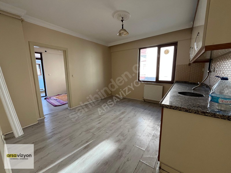 Merkezi Konumda Çarşıya Yürüme Mesafesinde Kiralık Daire — fotoğraf 5