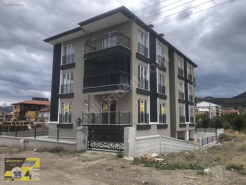 Turuncu Kolleji Arkası 1. Kat 2+1 100M2 Sıfır Lüx Daire
