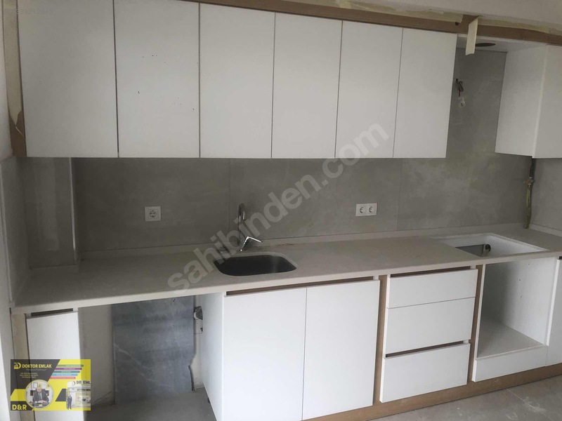 Turuncu Kolleji Arkası 1. Kat 2+1 100m2 Sıfır Lüx Daire — fotoğraf 9