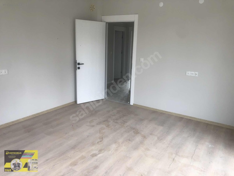 Turuncu Kolleji Arkası 1. Kat 2+1 100m2 Sıfır Lüx Daire — fotoğraf 21
