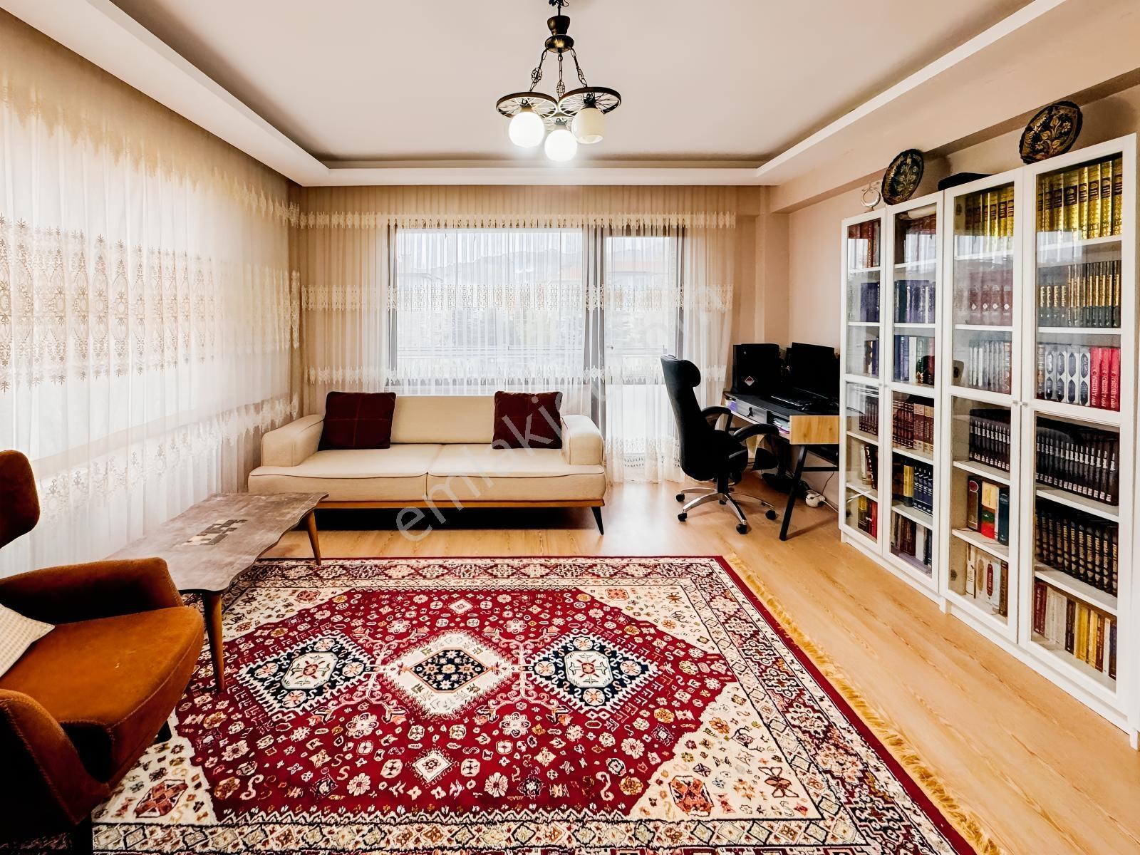 Kanlıca Günsazak Bulvarın'da | 3+1 (135 M²) | Site İçi Daire — fotoğraf 3
