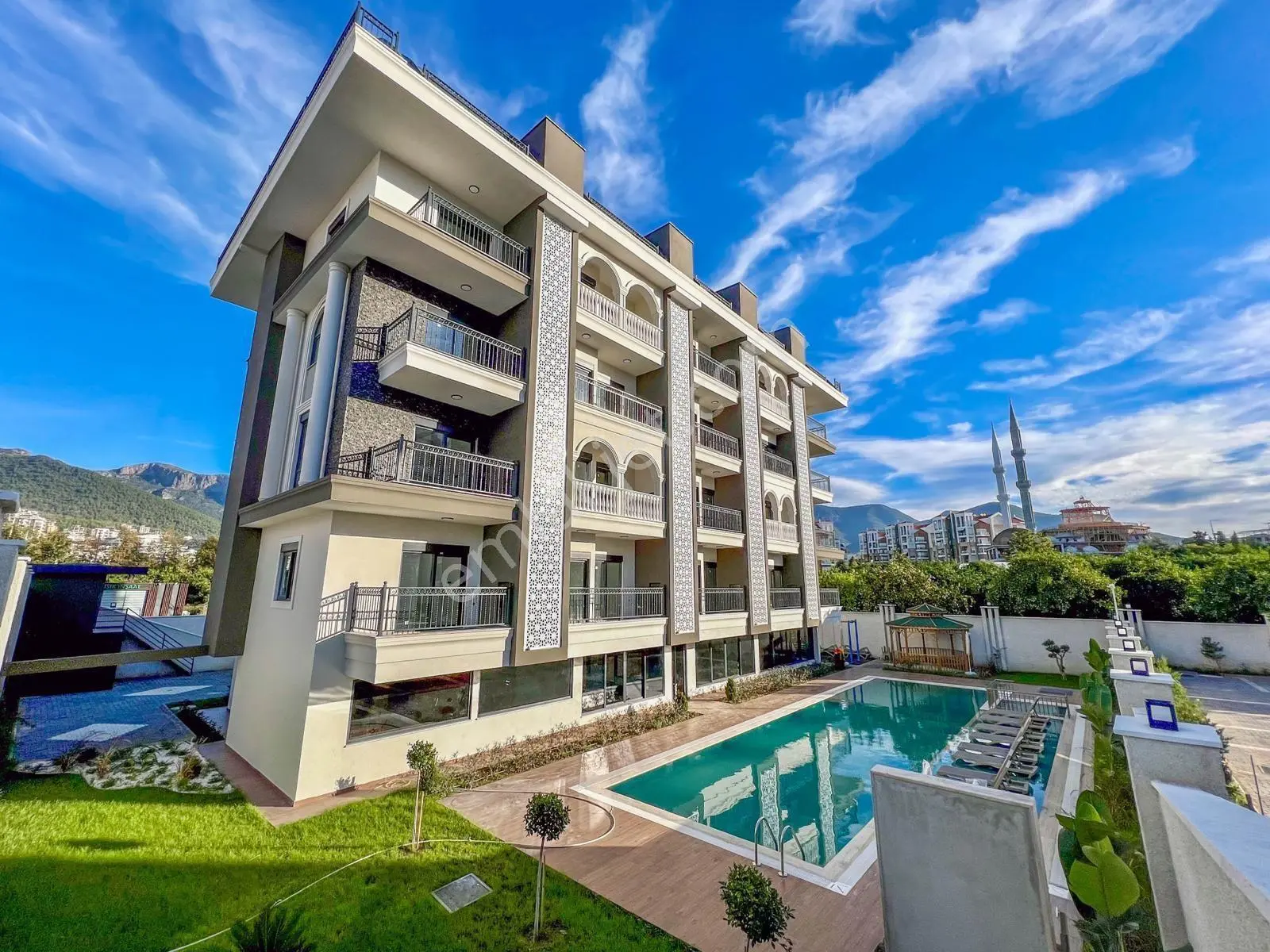 Alanya Oba'Da Ayrılabilir Mutfak 2+1 Dubleks Daire