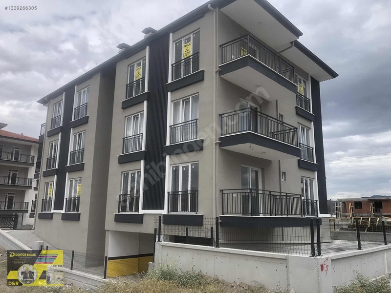 Turuncu Kolleji Arkası 3. Kat 2+1 100M2 Sıfır Lüx Daire