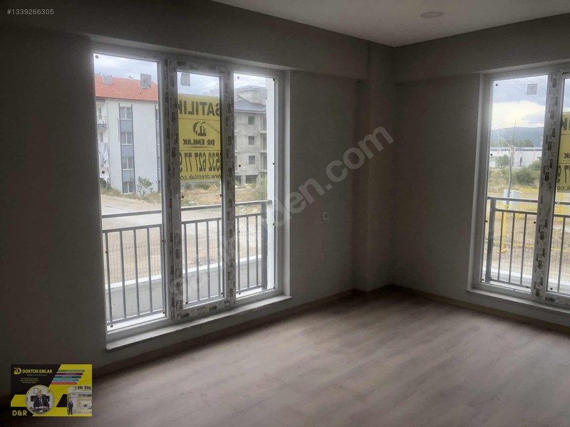 Turuncu Kolleji Arkası 3. Kat 2+1 100m2 Sıfır Lüx Daire — fotoğraf 14