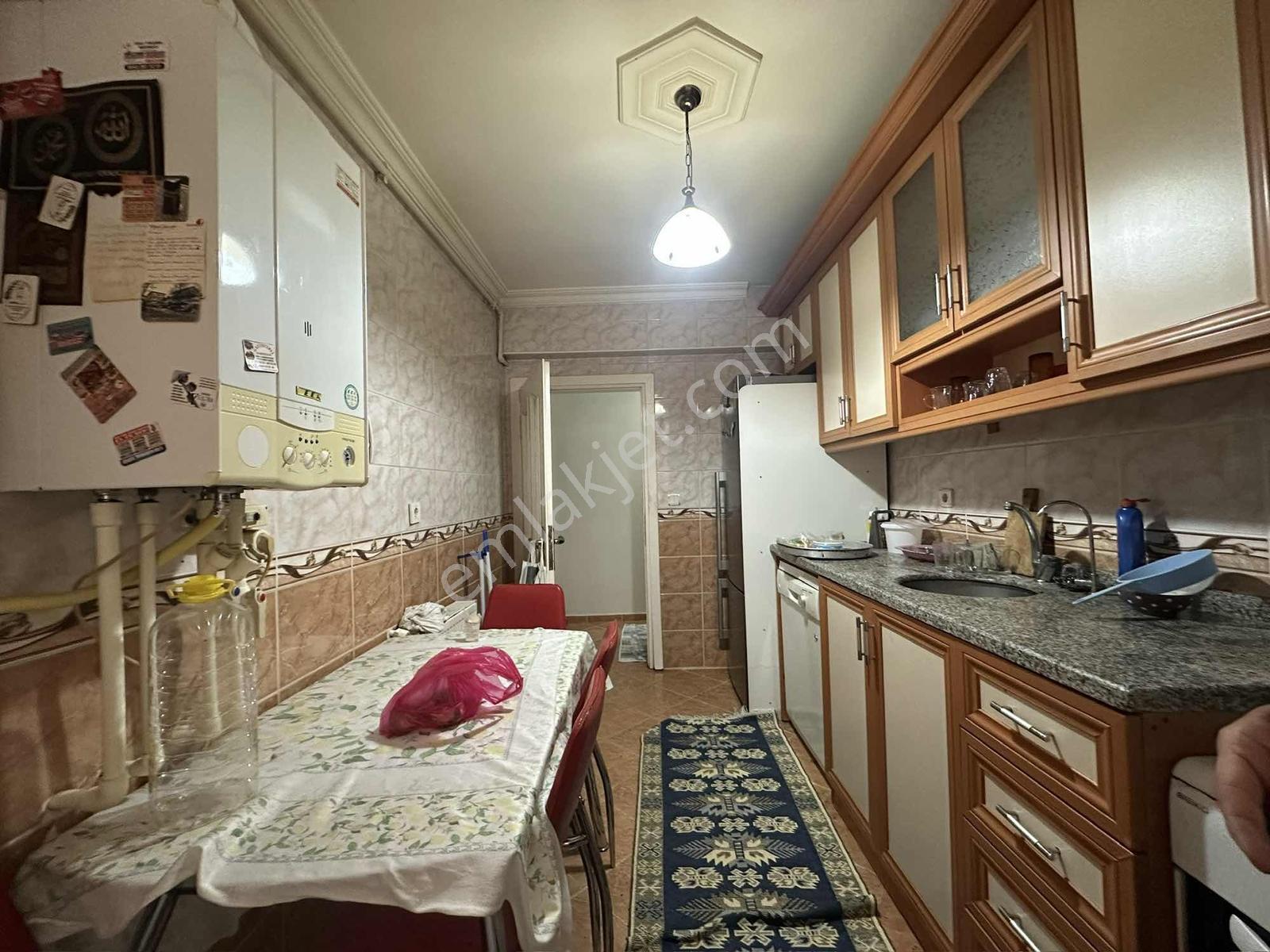 Başokur'dan Bahçelievler Cumhuriyet Mh Satılık 2+1 Giriş — fotoğraf 3