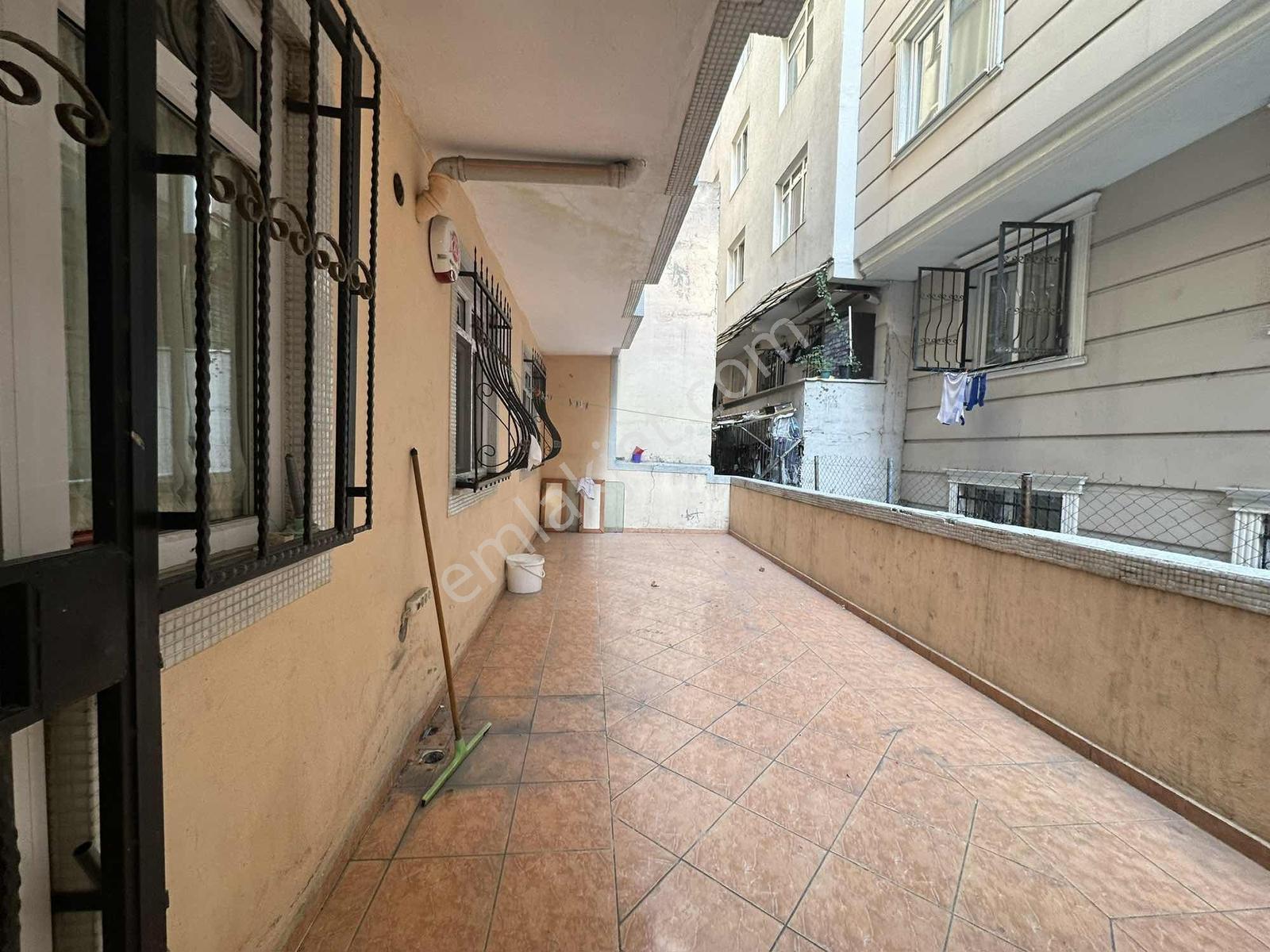 Başokur'dan Bahçelievler Cumhuriyet Mh Satılık 2+1 Giriş — fotoğraf 4