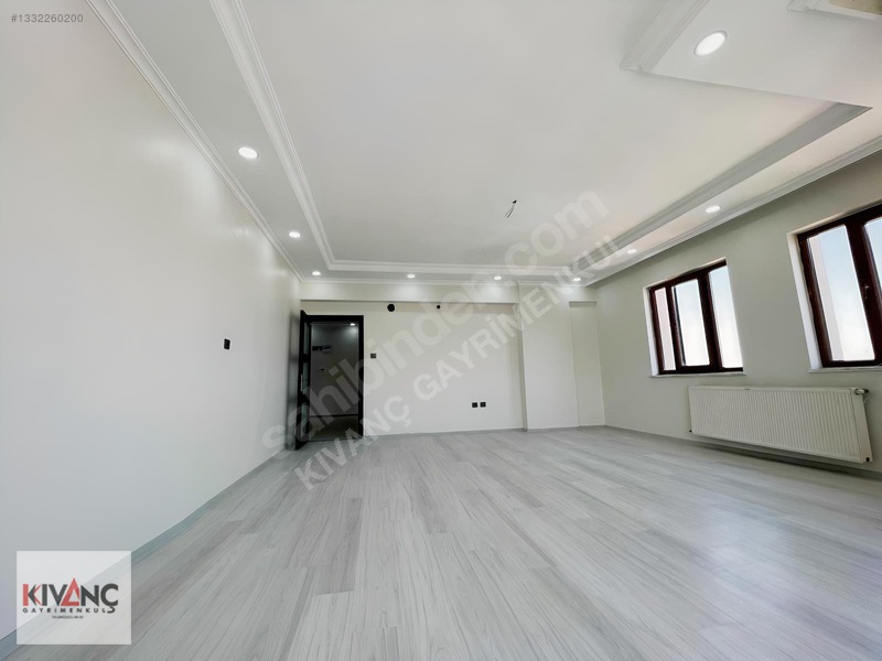 Kıvanç Gayrimenkul'den Fahri Kayahanda Kiralık 3+1 Daire — fotoğraf 2