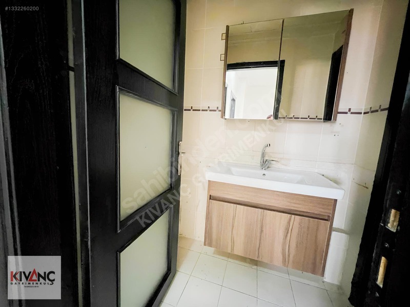 Kıvanç Gayrimenkul'den Fahri Kayahanda Kiralık 3+1 Daire — fotoğraf 5