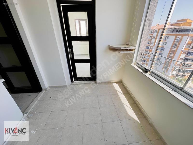 Kıvanç Gayrimenkul'den Fahri Kayahanda Kiralık 3+1 Daire — fotoğraf 7
