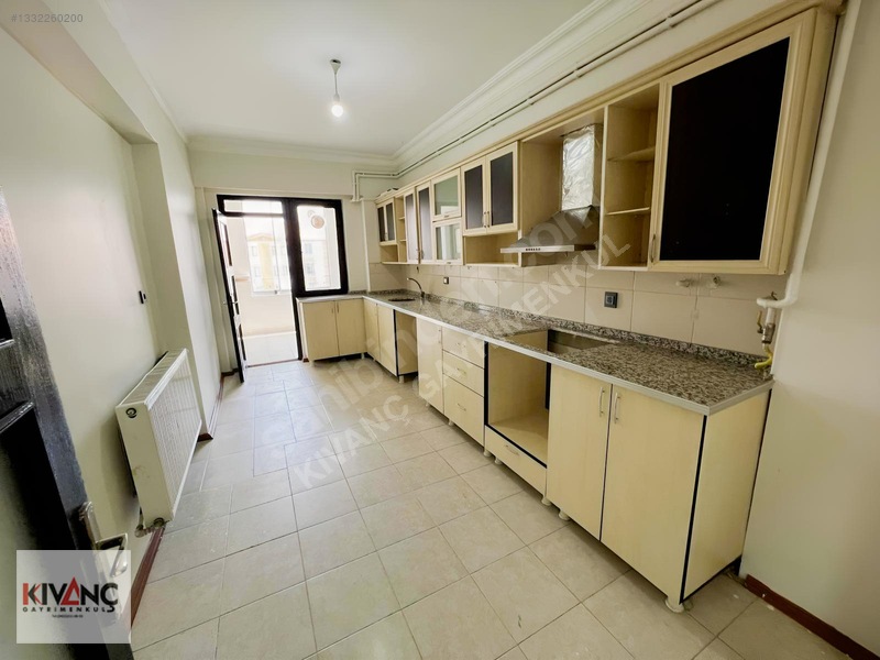 Kıvanç Gayrimenkul'den Fahri Kayahanda Kiralık 3+1 Daire — fotoğraf 9