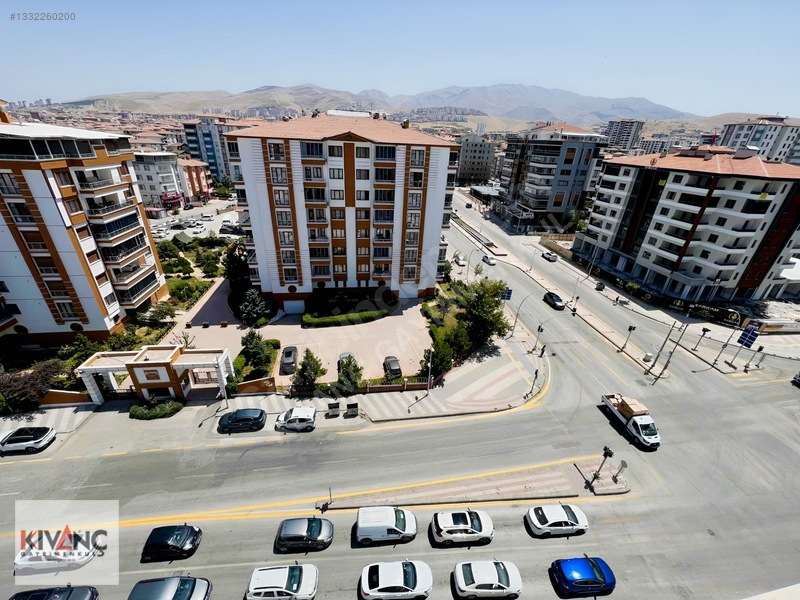 Kıvanç Gayrimenkul'den Fahri Kayahanda Kiralık 3+1 Daire — fotoğraf 19