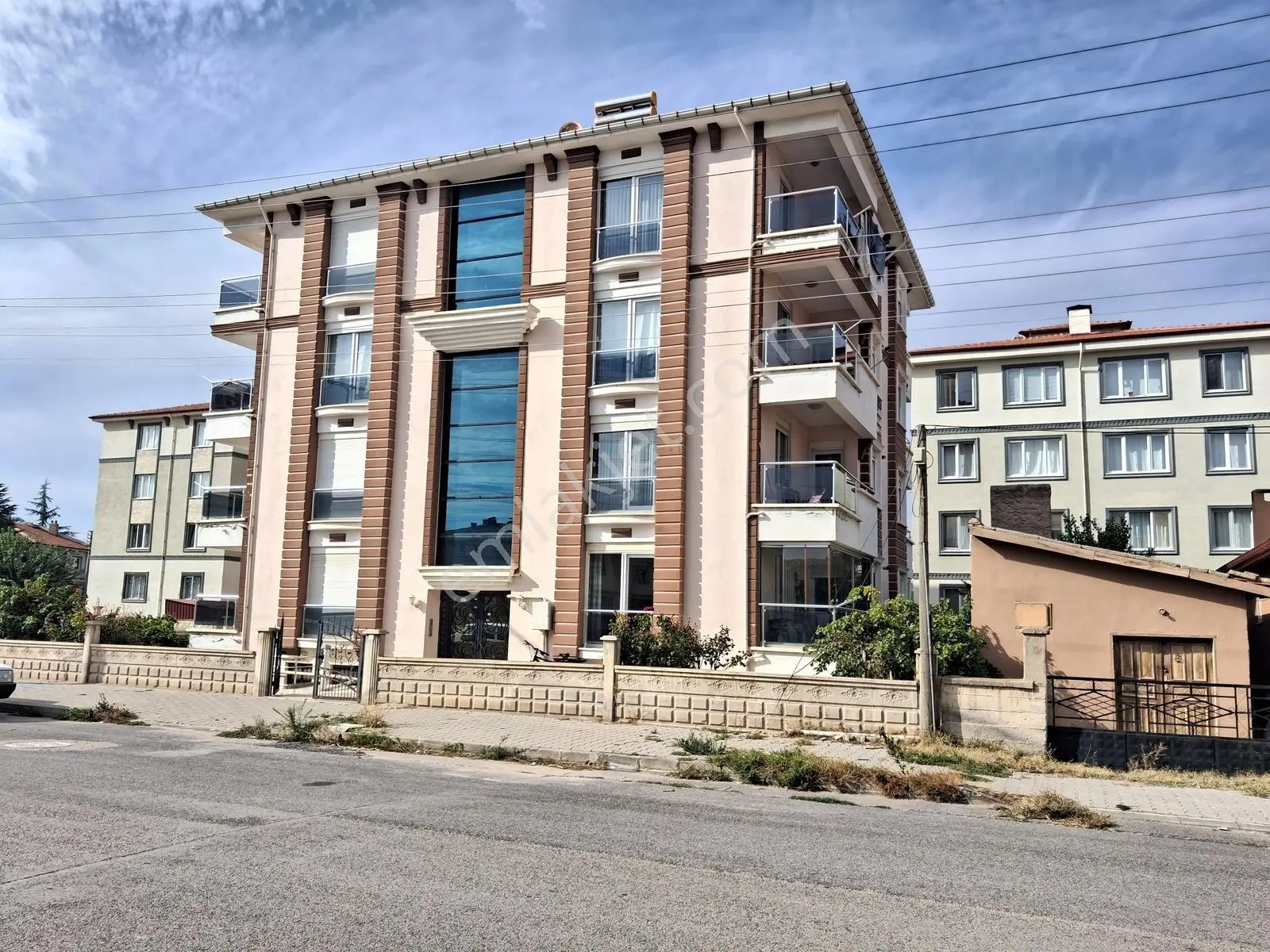 Yaman'Dan Bolvadin Konak Mah. Satılık 2+1 Daire
