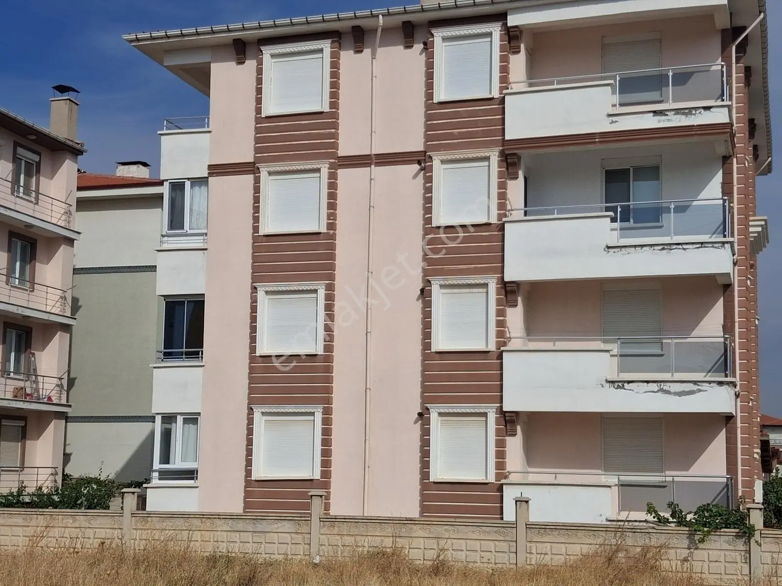 Yaman'dan Bolvadin Konak Mah. Satılık 2+1 Daire — fotoğraf 4