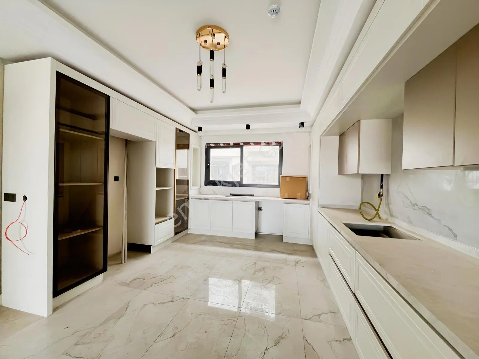 Eras Gayrimenkul'den Satılık 6+1 Tripleks Villa — fotoğraf 2