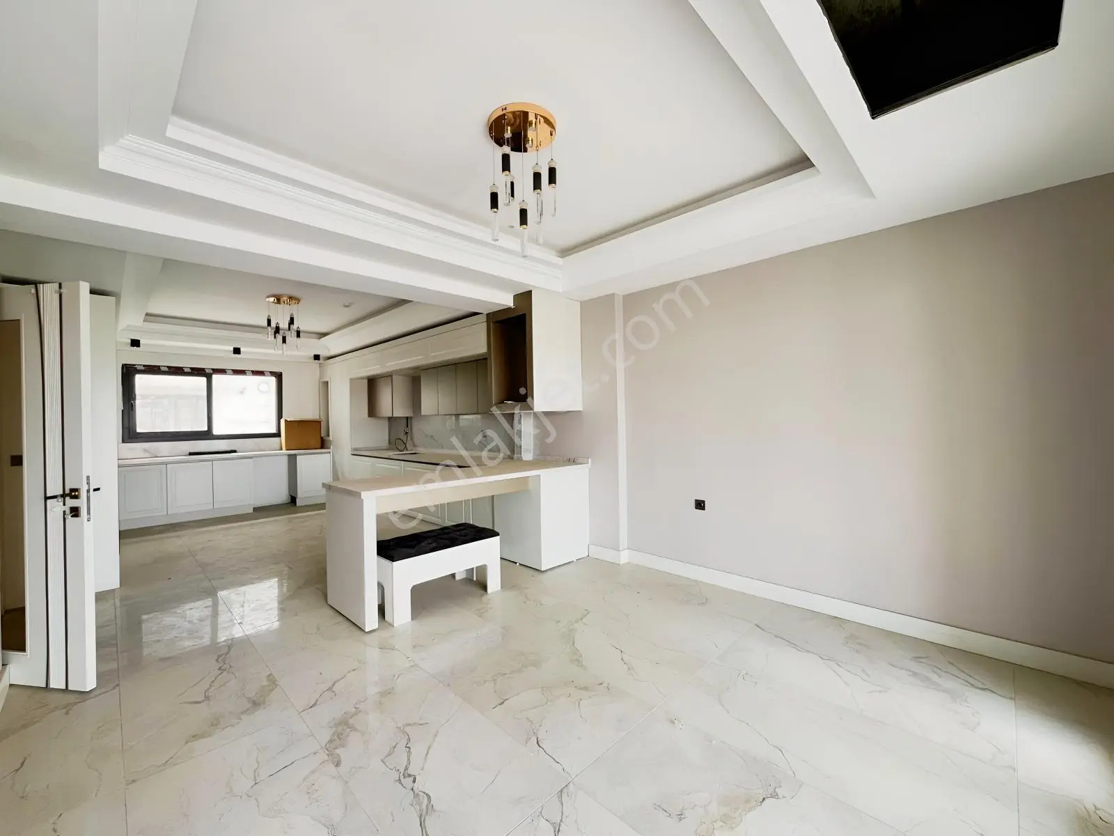 Eras Gayrimenkul'den Satılık 6+1 Tripleks Villa — fotoğraf 3