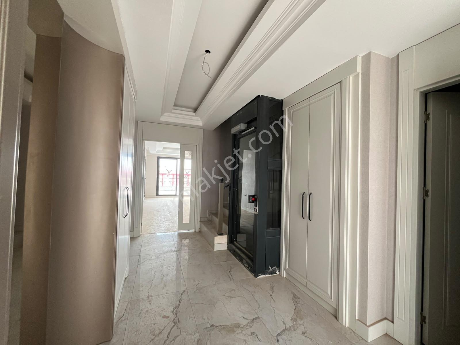 Eras Gayrimenkul'den Satılık 6+1 Tripleks Villa — fotoğraf 9
