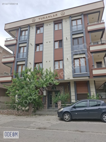 Odeum Gayrimenkul Kayışdağı Mah'de 1+1 Kiralık Ters Dubleks — fotoğraf 2