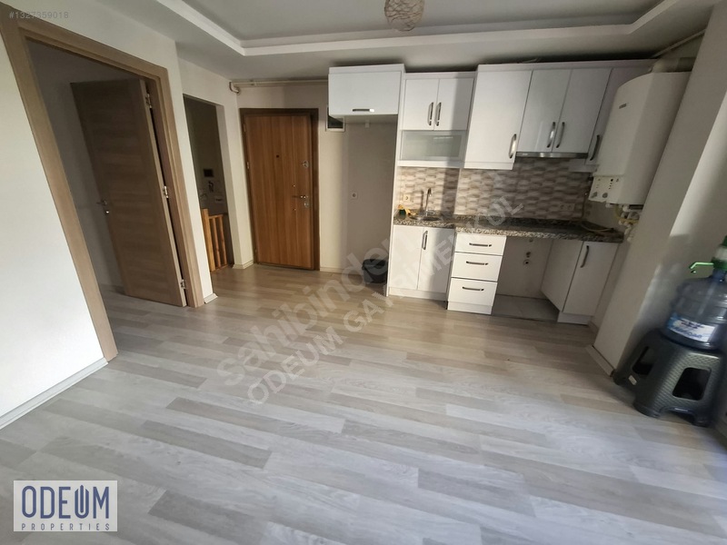 Odeum Gayrimenkul Kayışdağı Mah'de 1+1 Kiralık Ters Dubleks — fotoğraf 13