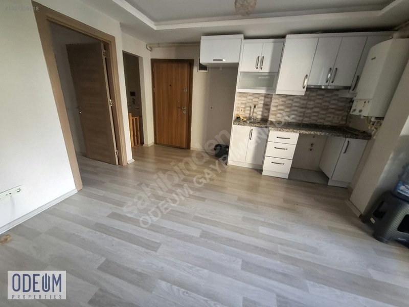 Odeum Gayrimenkul Kayışdağı Mah'de 1+1 Kiralık Ters Dubleks — fotoğraf 14