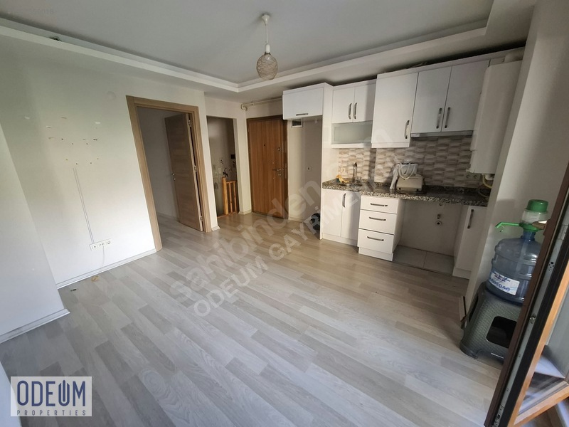 Odeum Gayrimenkul Kayışdağı Mah'de 1+1 Kiralık Ters Dubleks — fotoğraf 15