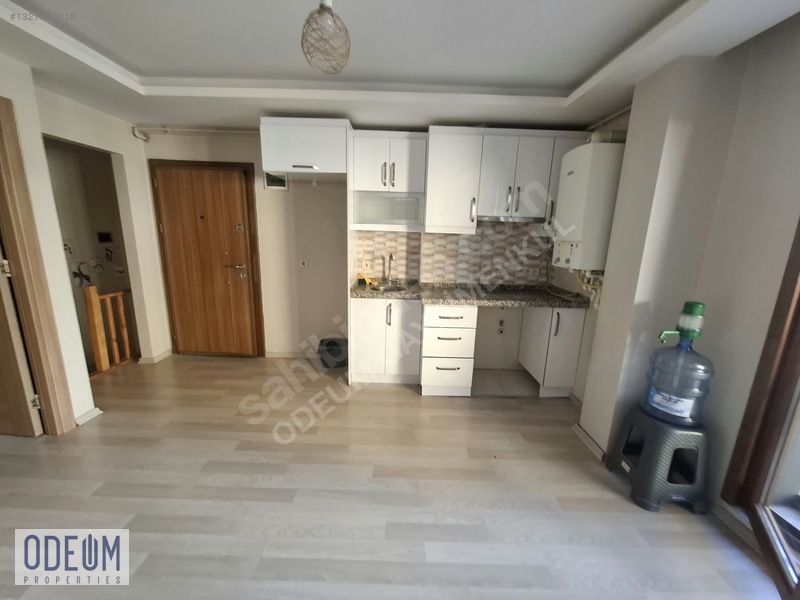 Odeum Gayrimenkul Kayışdağı Mah'de 1+1 Kiralık Ters Dubleks — fotoğraf 19